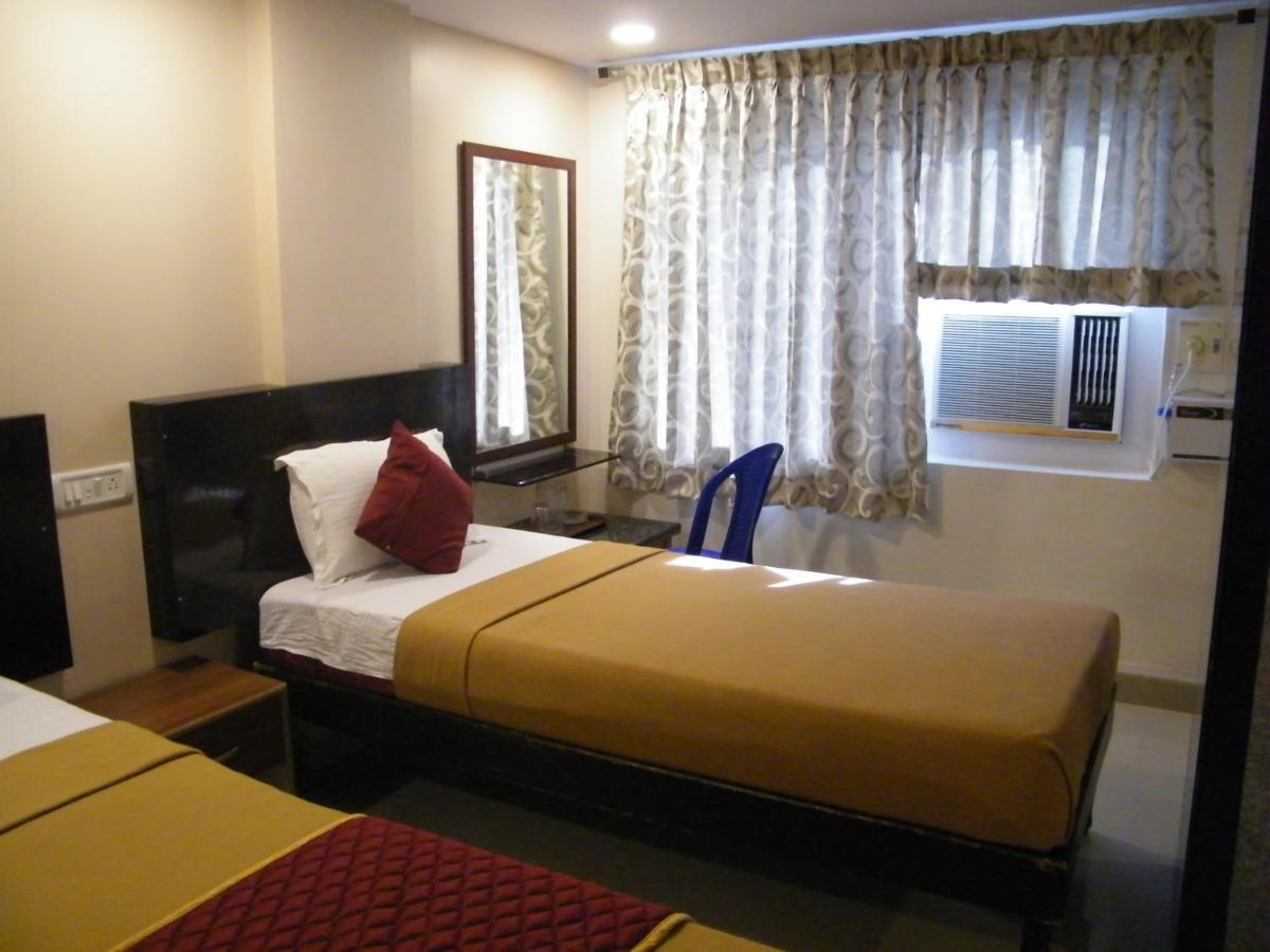 The White House Residency Hotel เชนไน ภายนอก รูปภาพ