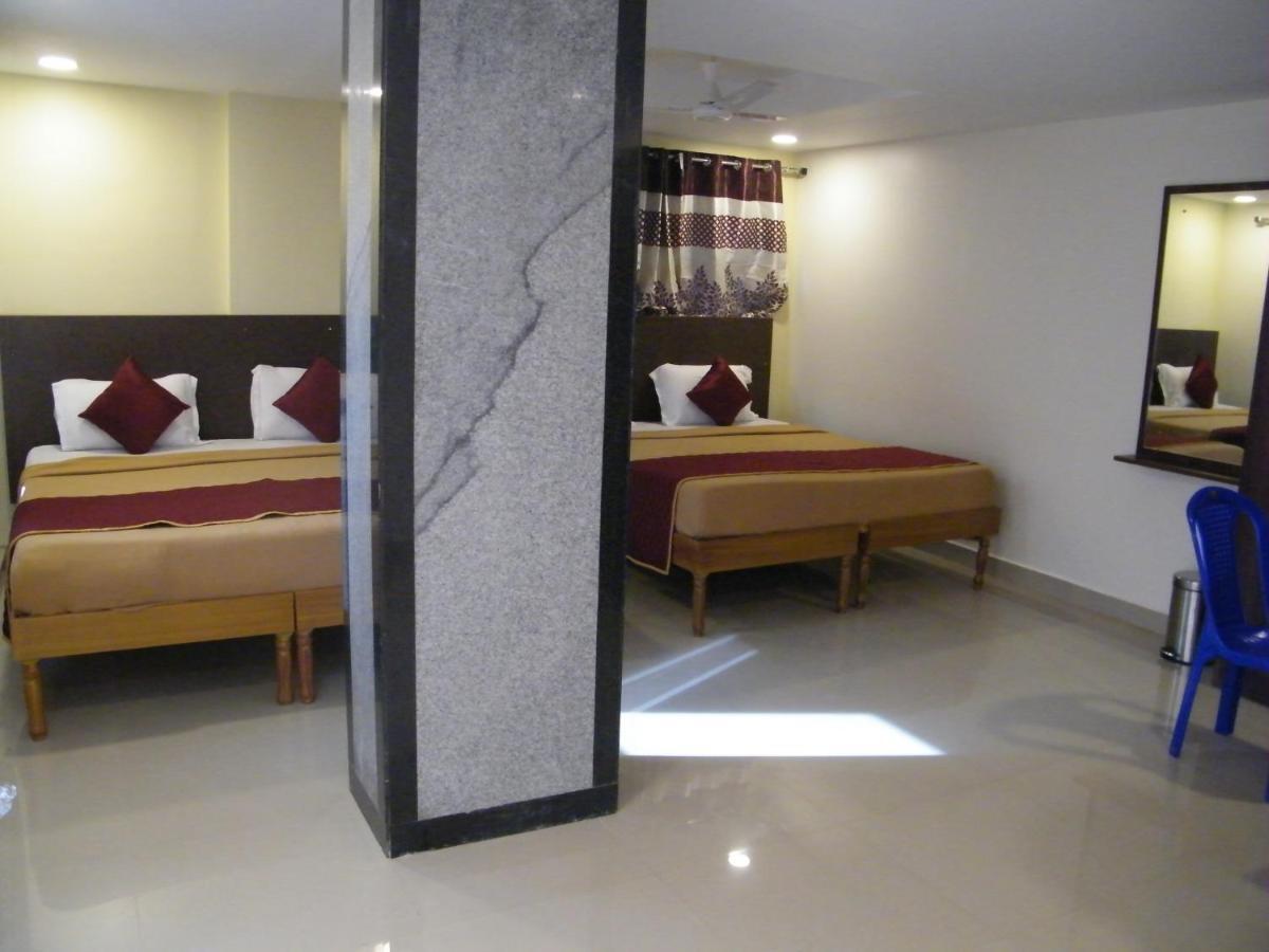 The White House Residency Hotel เชนไน ภายนอก รูปภาพ